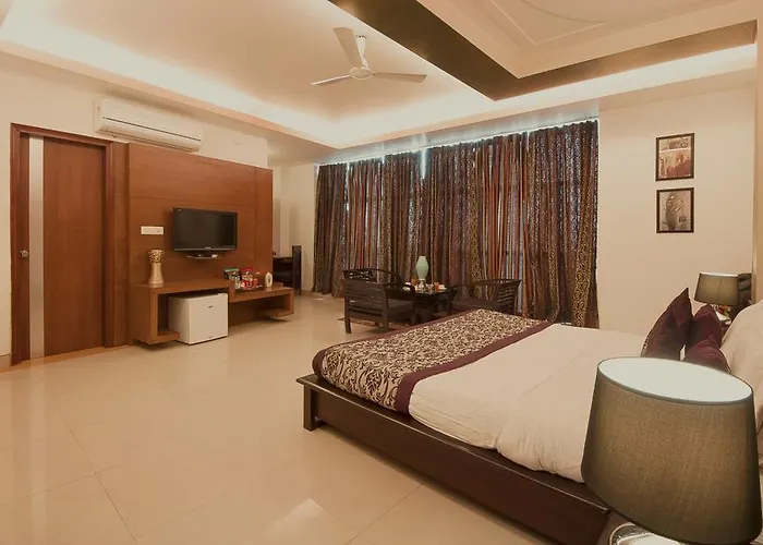 Hotel Delhi 37