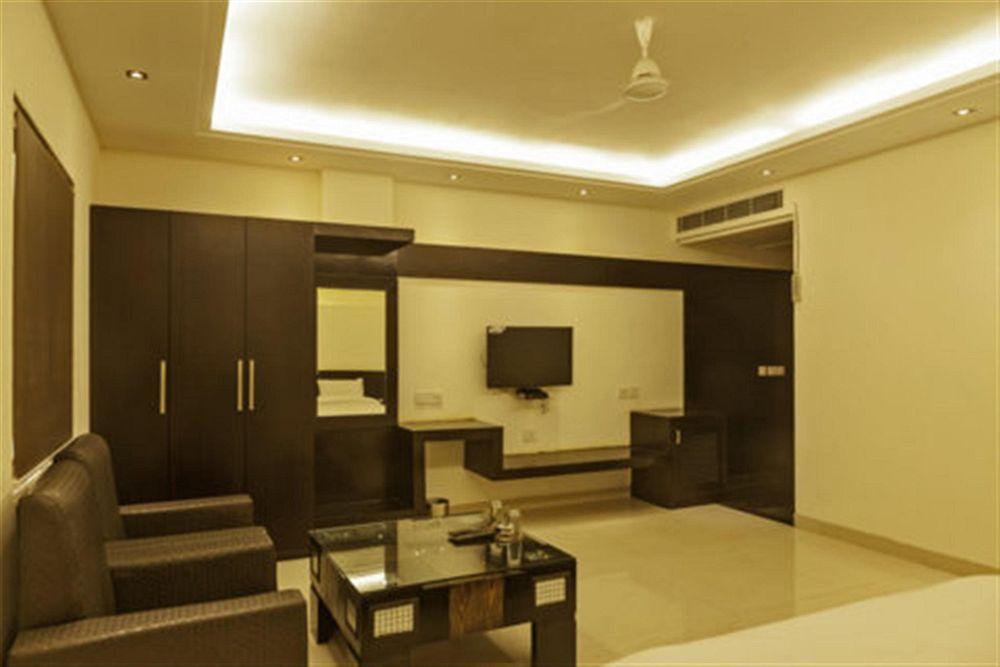Delhi 37 Hotel New Delhi