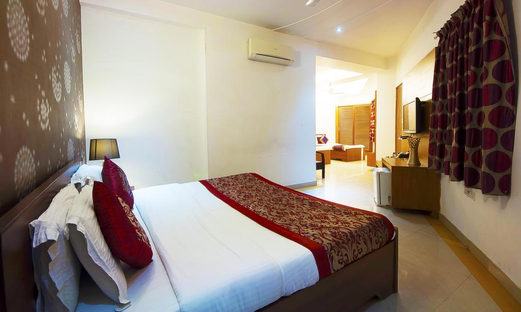 Hotel Delhi 37