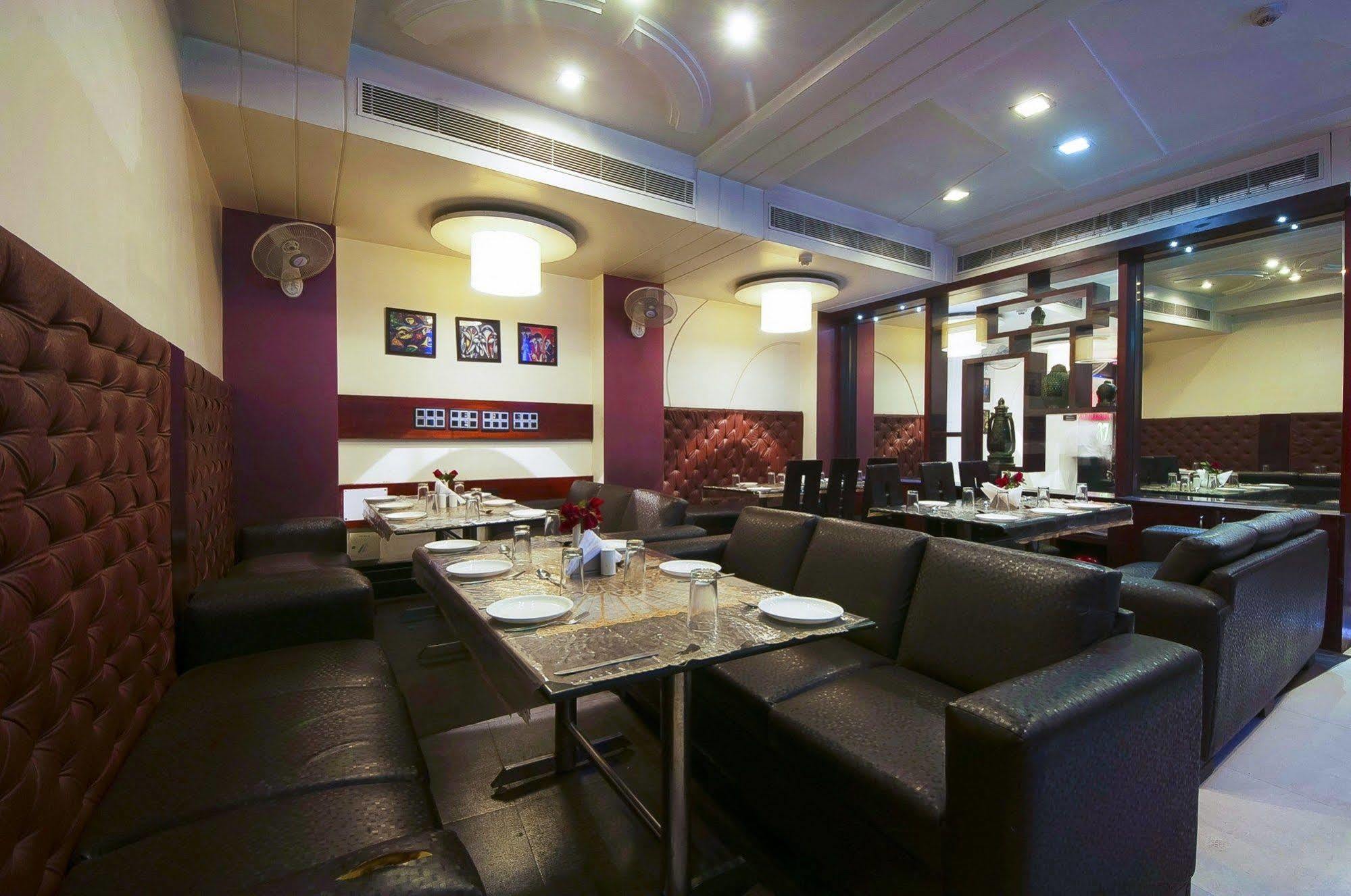 Delhi 37 Hotel New Delhi