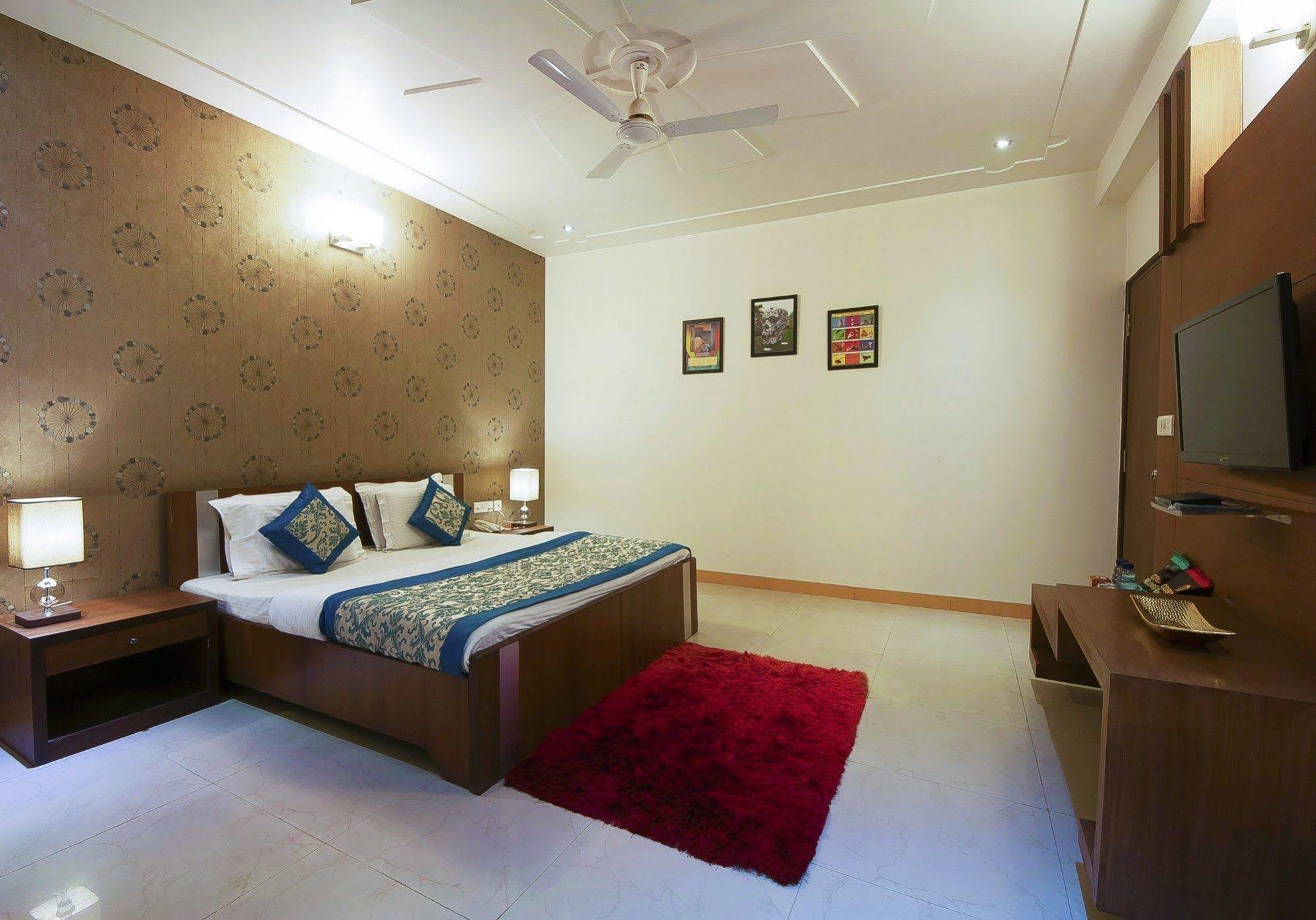 Delhi 37 3*
